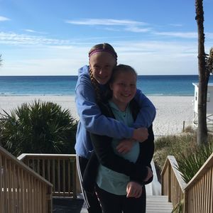 Meet your Posher, Brilee